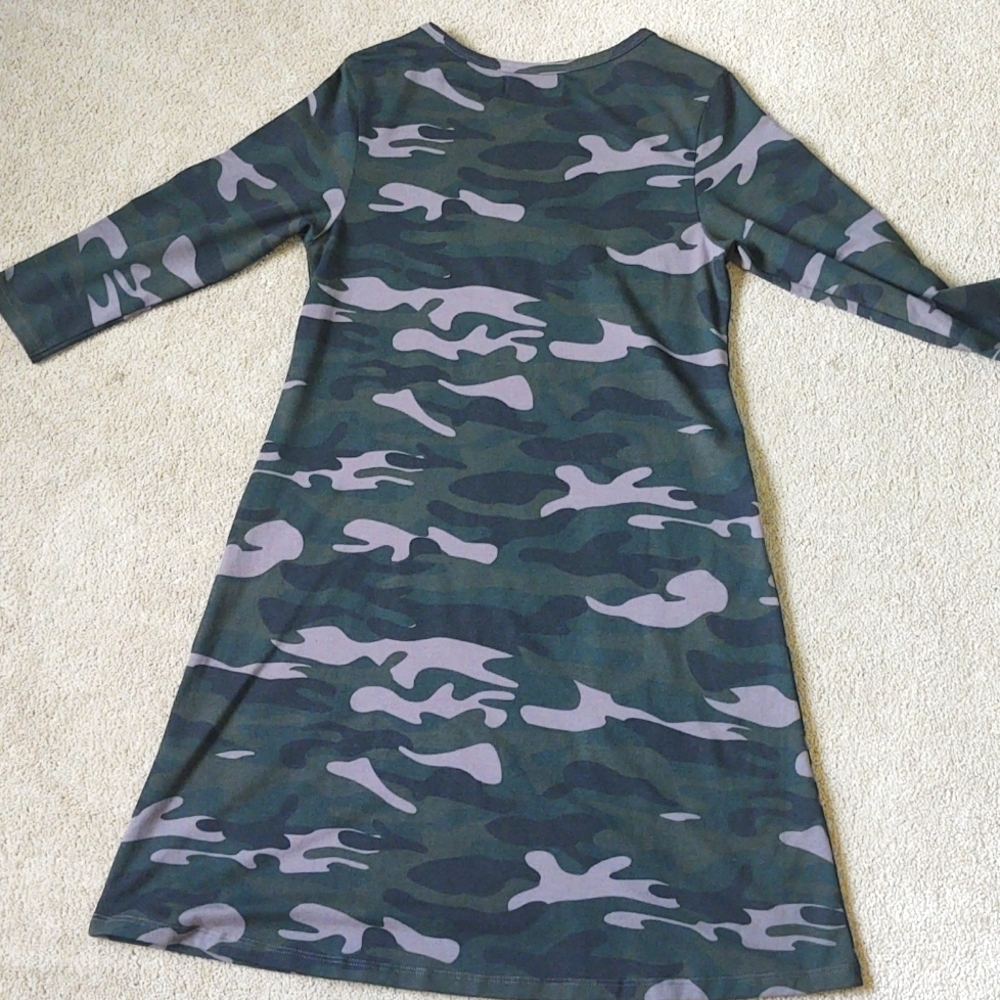 VGUC Duffield Lane camouflage knee length swing dress with three quarter sleeves - Picture 5 of 5